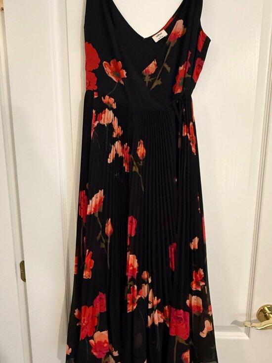 Wilfred Dresses & Skirts - ✨ Wilfred "Beaune" Floral Wrap Midi Dress – Size Small